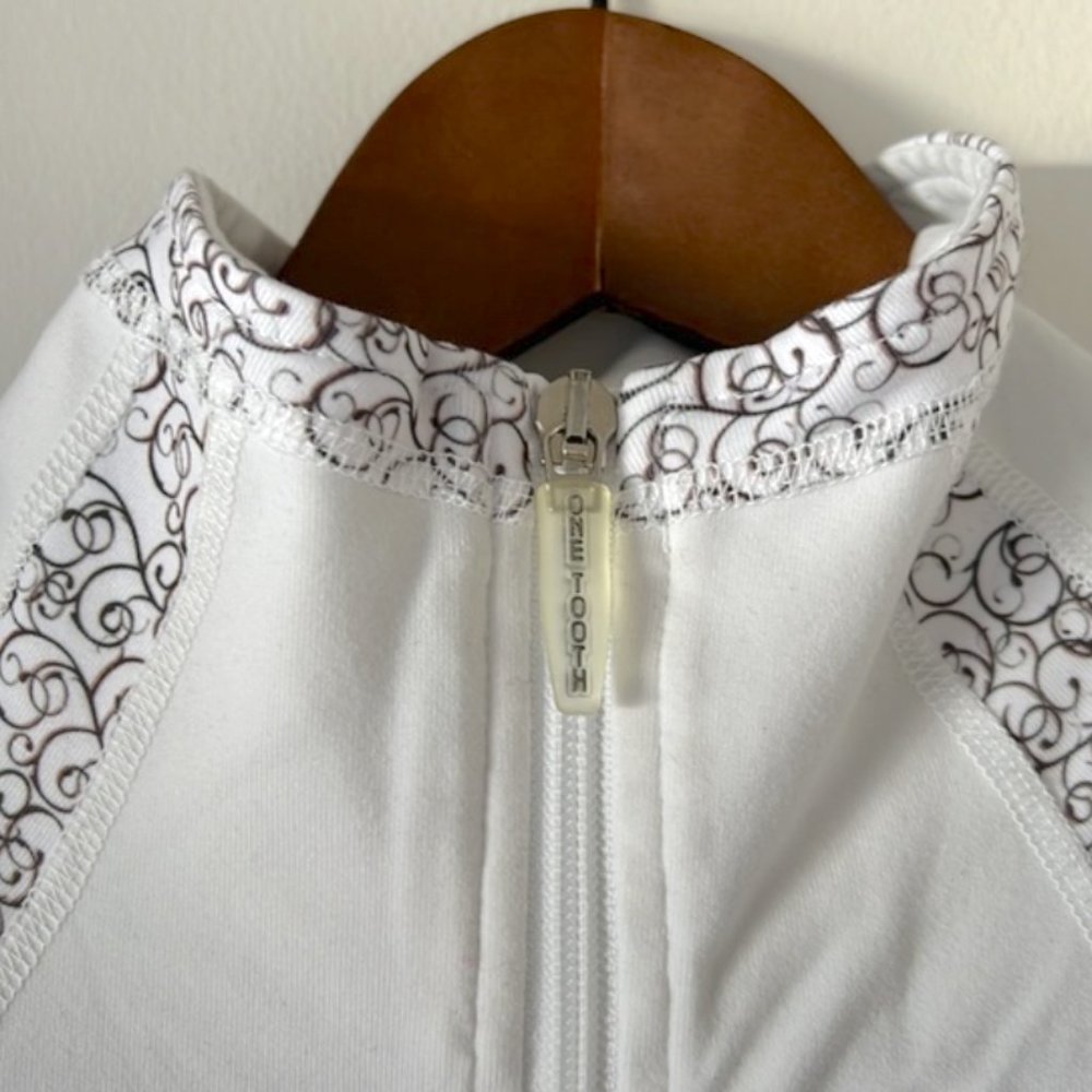 Snow White One Tooth Jacket